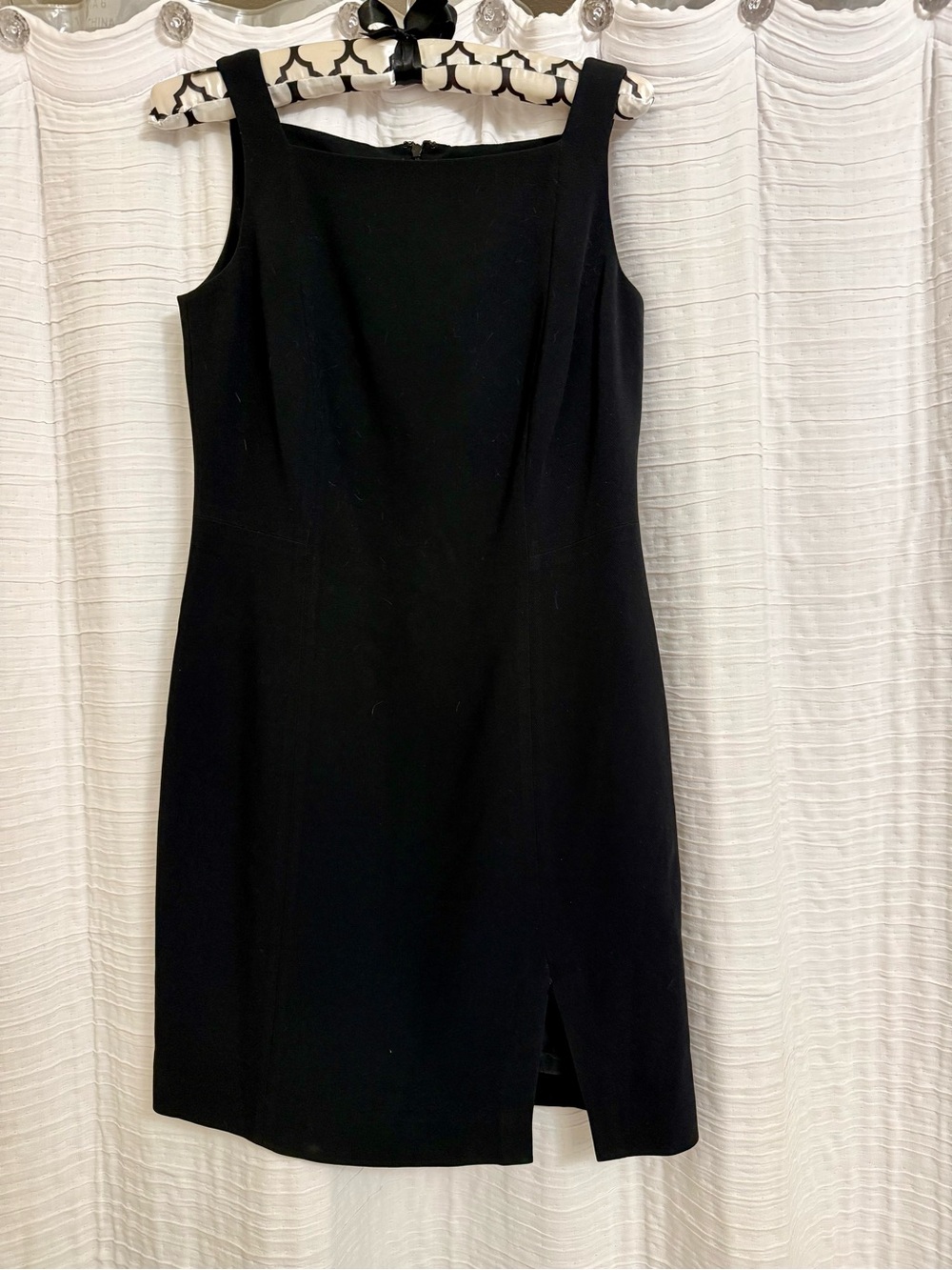 Ann Taylor Black Sleeveless Midi Sheath Dress
